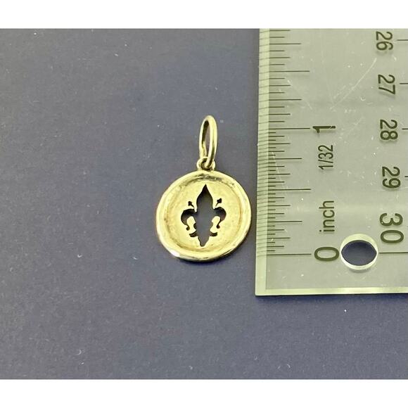Waxing poetic Fleur De Lis sterling silver charm - Picture 2 of 3